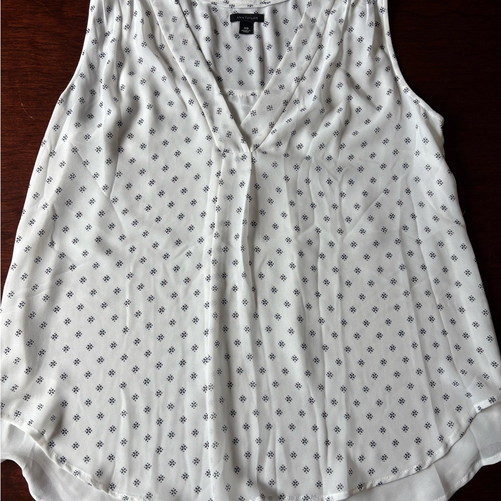 Ann Taylor White and Black Print Sleeveless Blouse